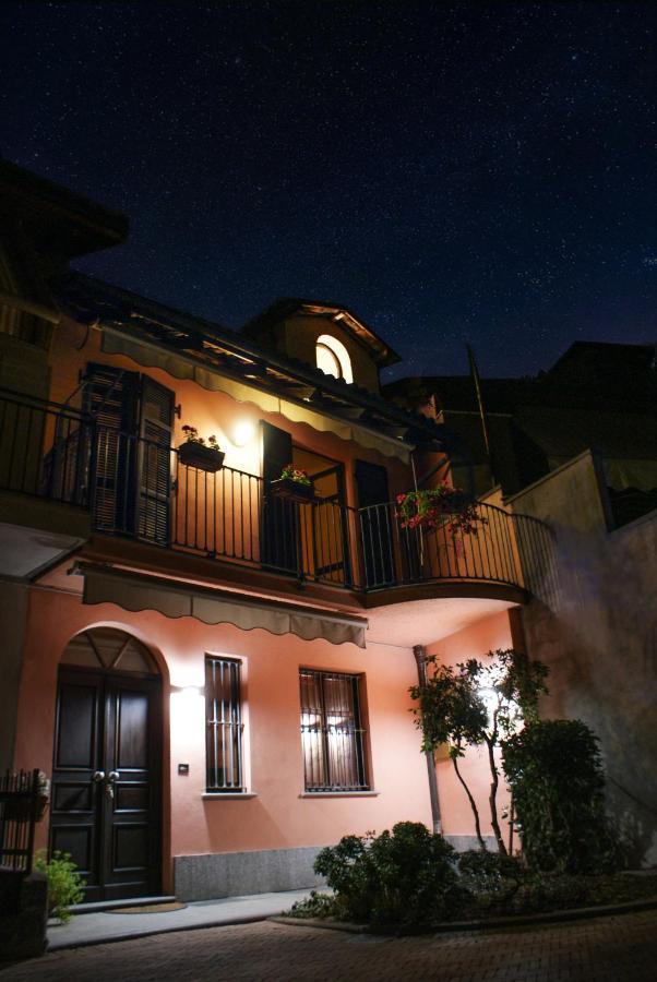 Casa Caroli, Charme E Comfort Nel Cuore Di Alba Eksteriør bilde