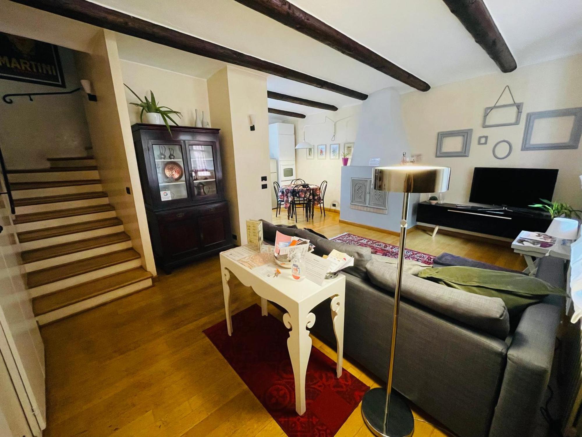 Casa Caroli, Charme E Comfort Nel Cuore Di Alba Eksteriør bilde