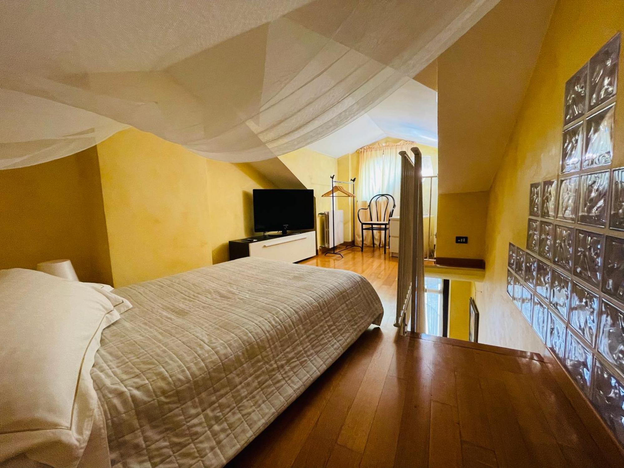 Casa Caroli, Charme E Comfort Nel Cuore Di Alba Eksteriør bilde