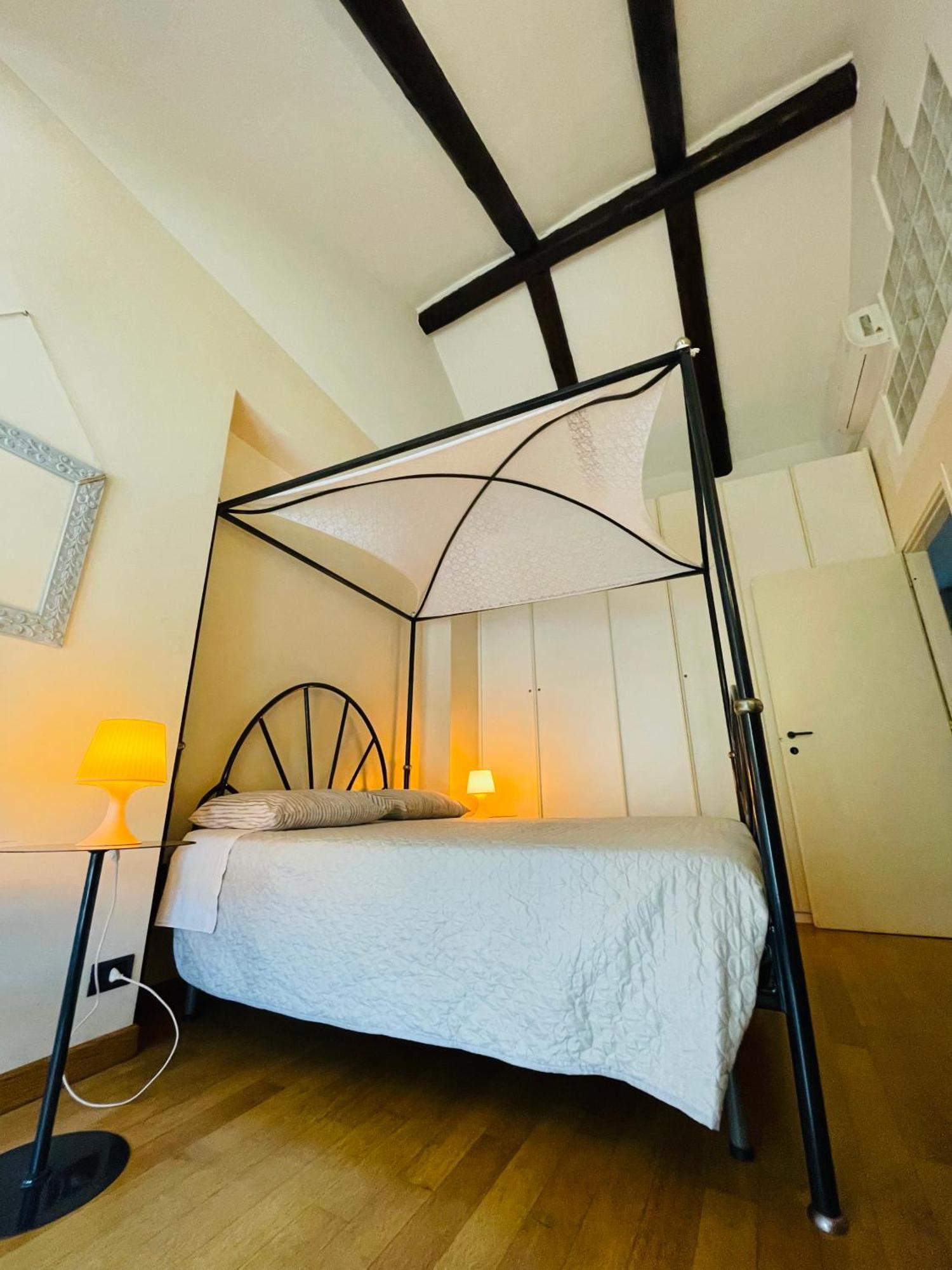 Casa Caroli, Charme E Comfort Nel Cuore Di Alba Eksteriør bilde