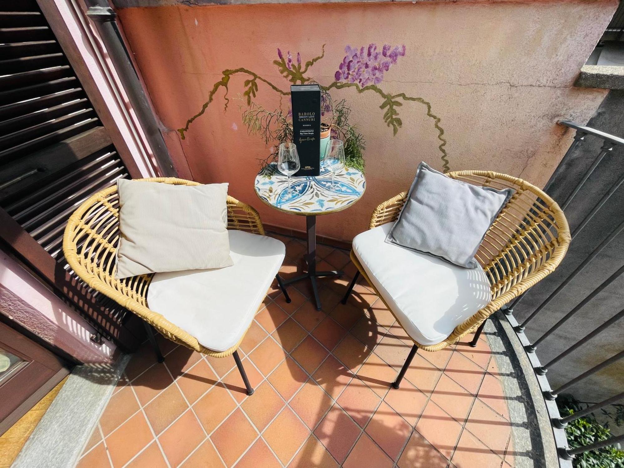 Casa Caroli, Charme E Comfort Nel Cuore Di Alba Eksteriør bilde